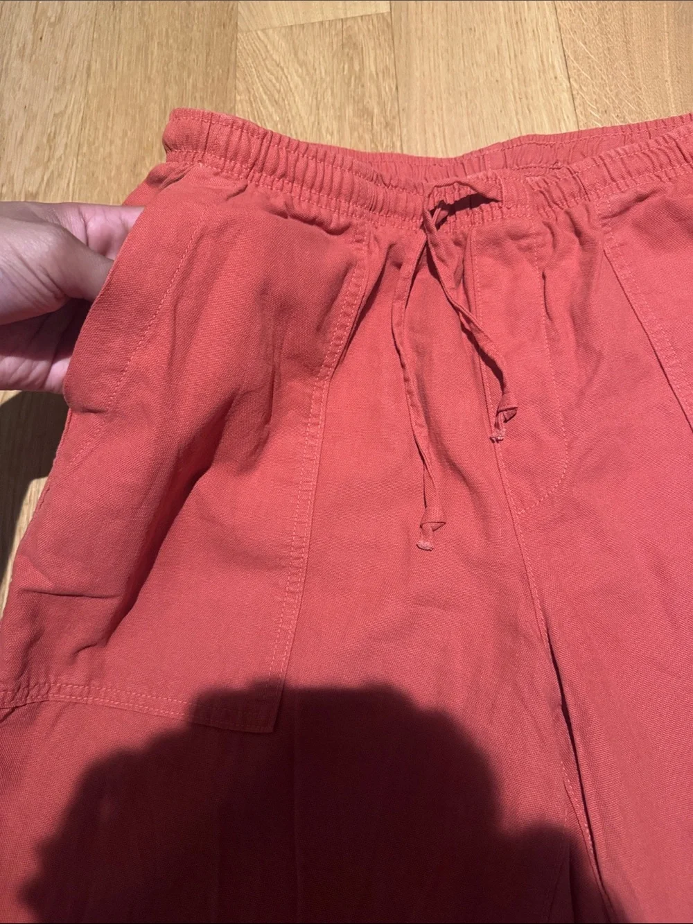 imogene + willie - ventura chore pant in sunfaded red